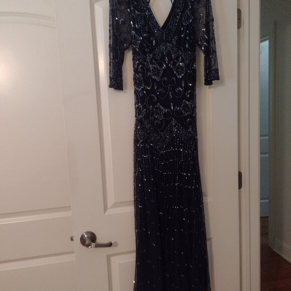 Dress - Picture 1 of 9
